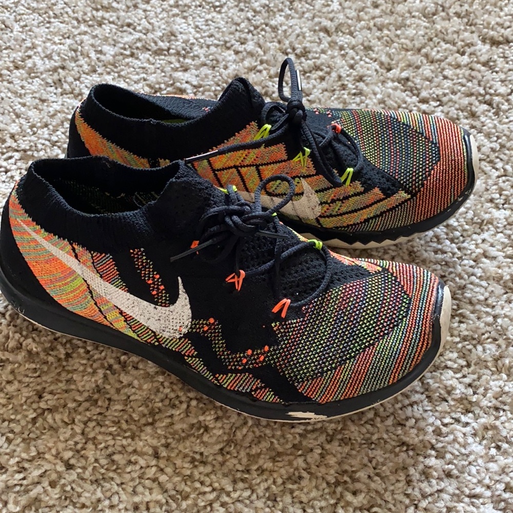 Nike running shoes barefoot ride size 6